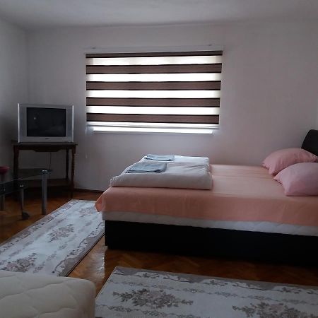 Guest House Dzemo SJJ Exterior foto